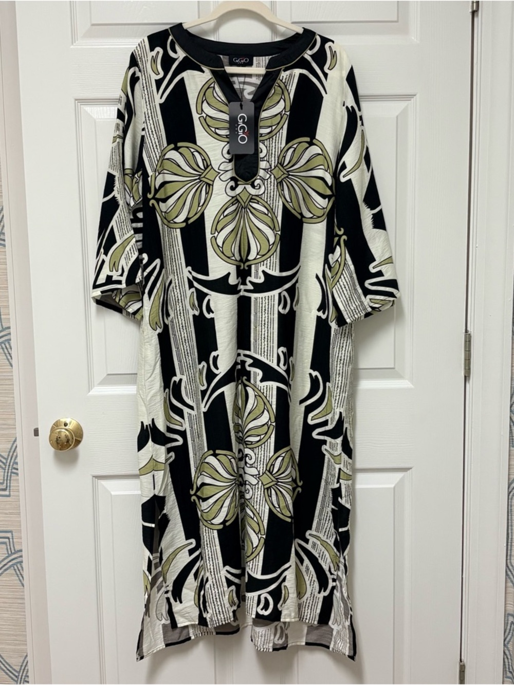 GiGiO Black, Cream and Olive Kaftan Dress NWT Large